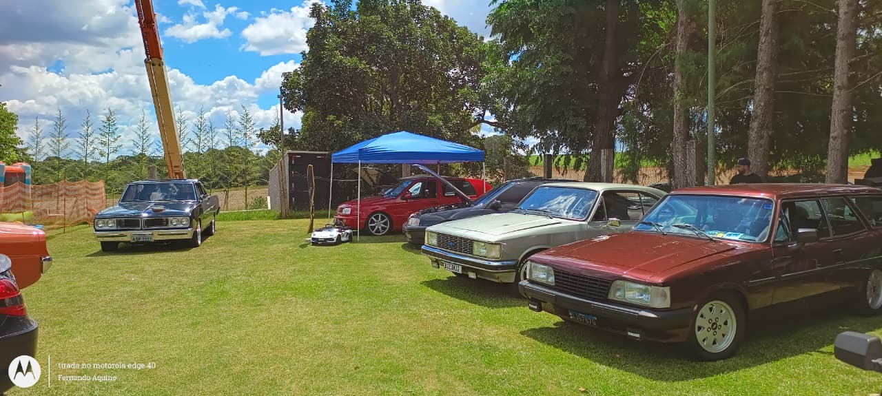 Evento de carros antigos com shows e arrecadação de alimentos acontece neste domingo em Ponta Grossa