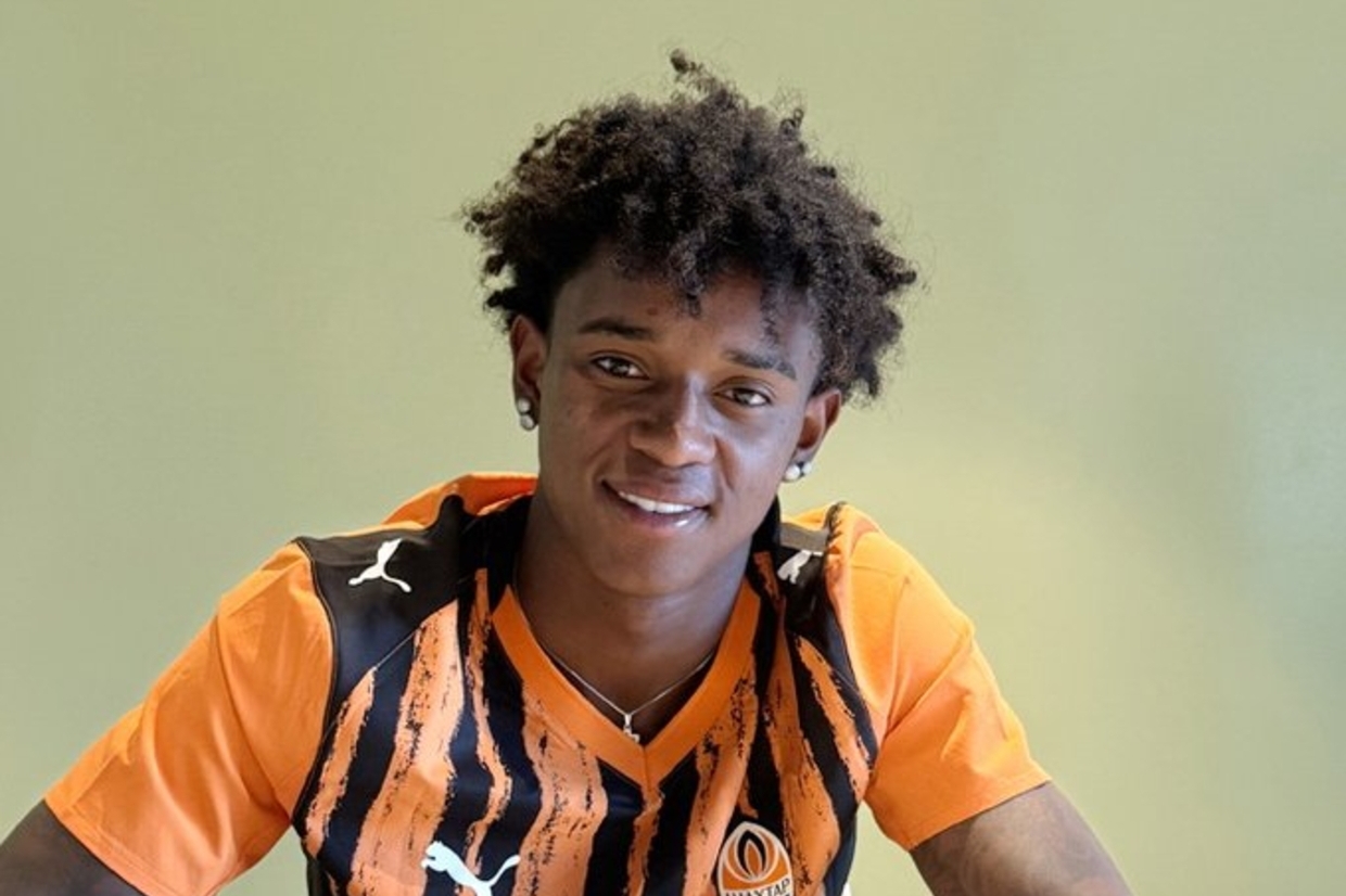 Shakhtar confirma contratação de promessa do Athletico